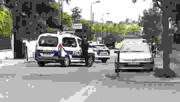 Захват заложников под Тулузой: преступник открыл огонь по полиции