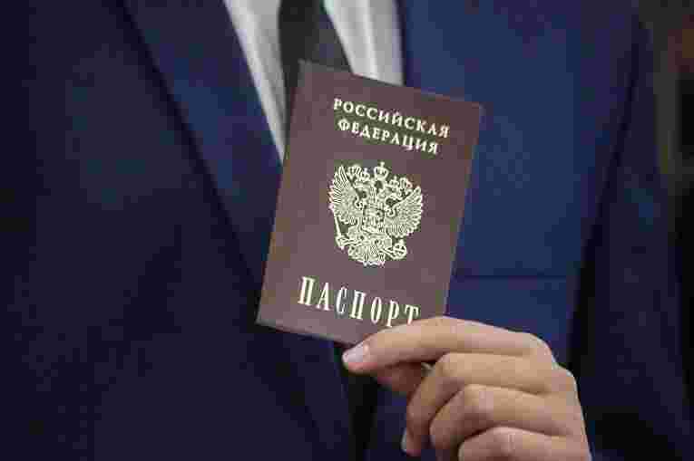 Путин упростил получение гражданства России для украинцев 
