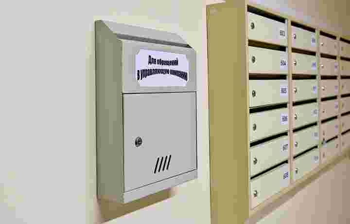 Должна ли УК ремонтировать почтовые ящики, если они не указаны в договоре в составе общего имущества?