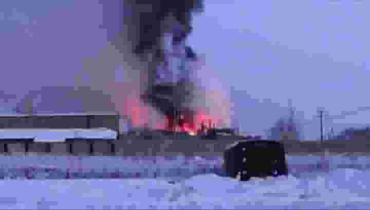 Под Оренбургом вспыхнул завод промышленного цинкования