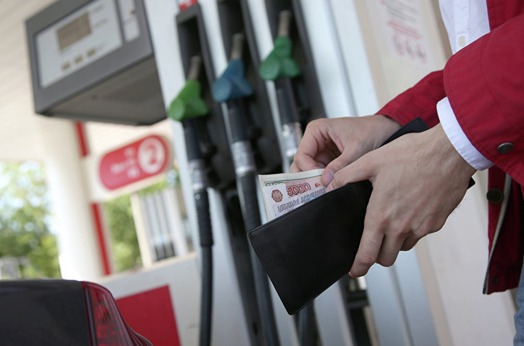 В Госдуму внесен законопроект о предельных ценах на топливо 
