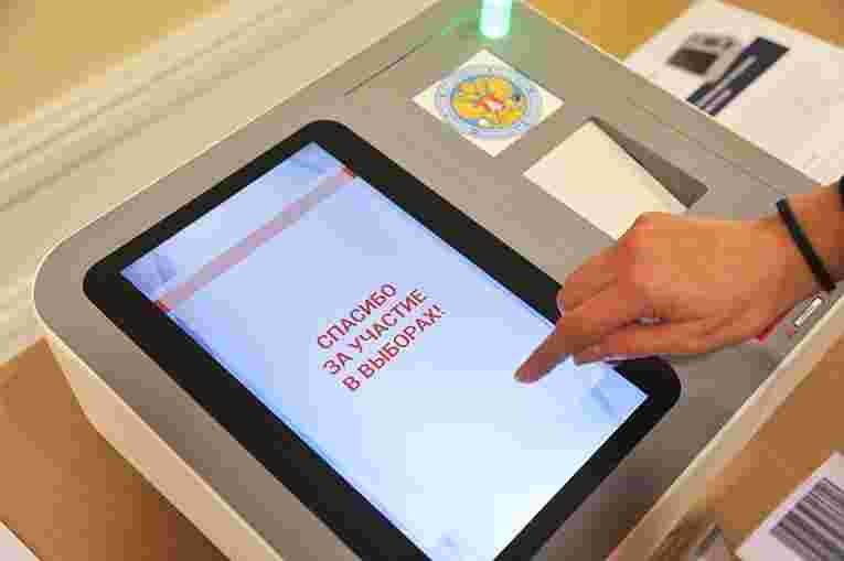 Госдума приняла закон о дистанционном электронном голосовании 