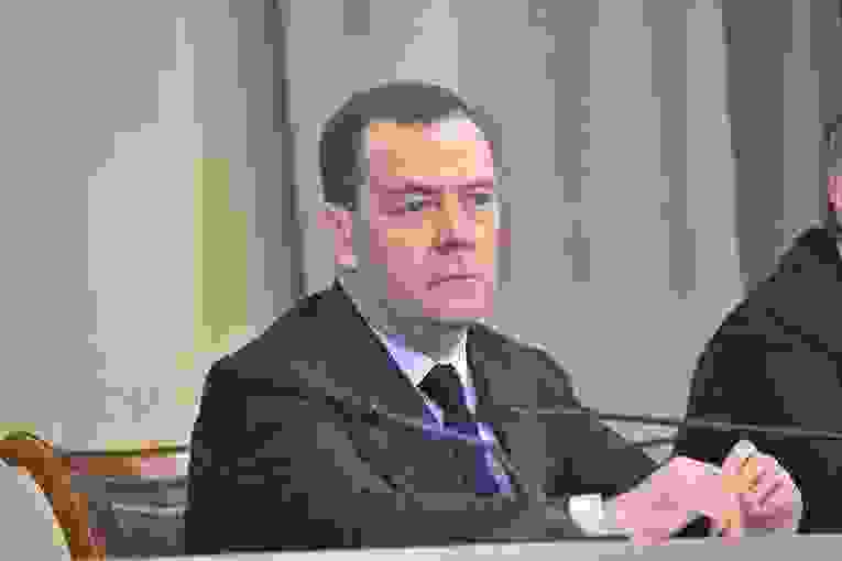 Медведев поручил подготовить концепцию нового КоАП