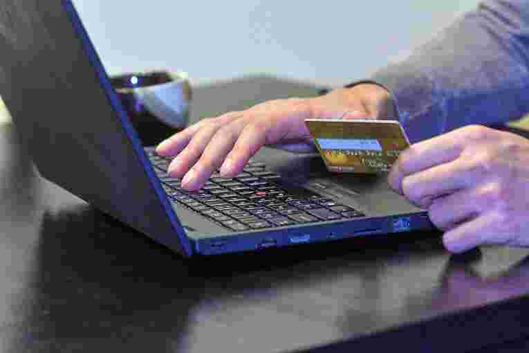 Депутаты предлагают подтверждать у доверенных лиц онлайн-операции с банками 