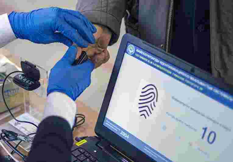 Закон о биометрических данных россиян подписан президентом 