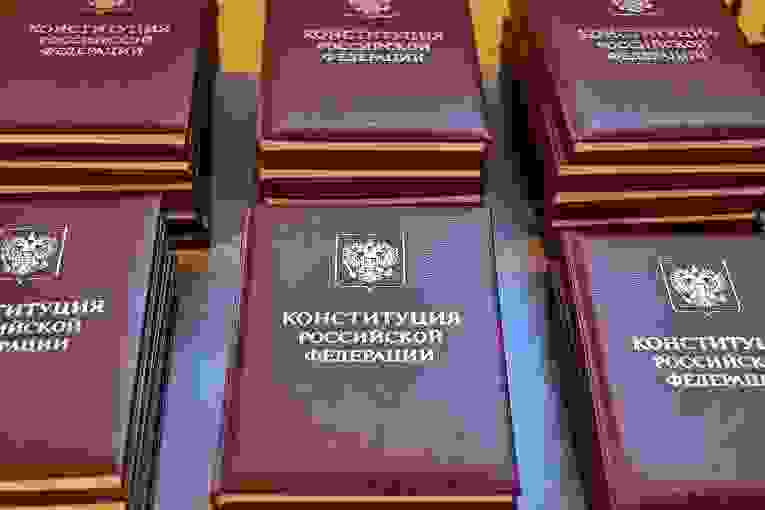 Россия не перестанет быть светской после упоминания Бога в Конституции — Клишас 