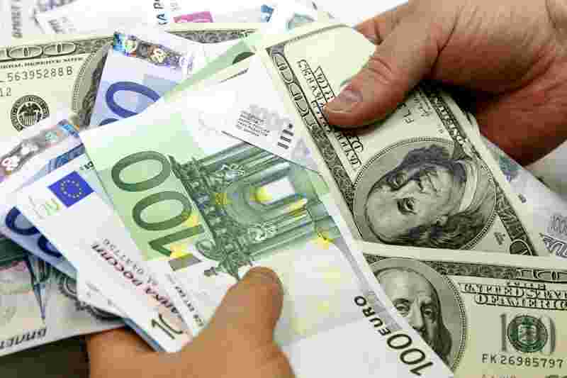 Эксперт Григорьев предупредил о наказании за покупку валюты с рук
