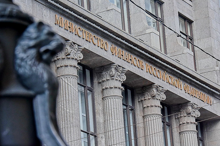 "Детский бюджет" на ближайшие три года составит 10 трлн руб — Минфин