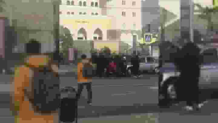 Спор мужчин перерос в массовую драку со стрельбой на глазах у полицейских в Сочи