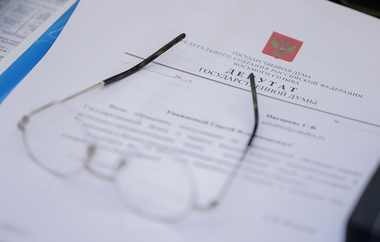 Госдума приняла закон о списании долгов до 10 млн руб новым контрактникам СВО