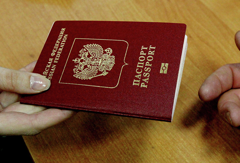 Иностранцам с судимостью могут запретить получать ВНЖ и гражданство РФ 