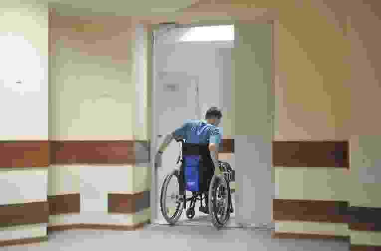 Правительство одобрило законопроект об упрощении получения инвалидами госуслуг