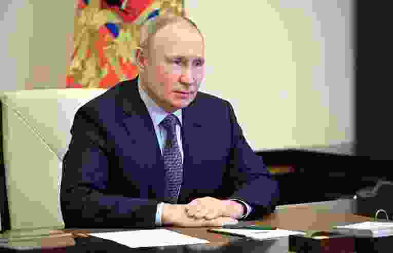 Путин призвал законодателей не зацикливаться на запретах и ограничениях