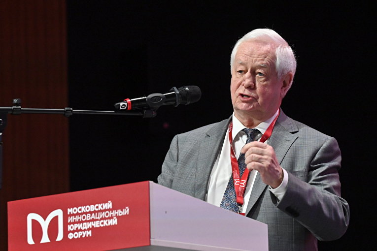 Корпоративное право адаптируется к реалиям смешанной экономики &mdash; Суханов 