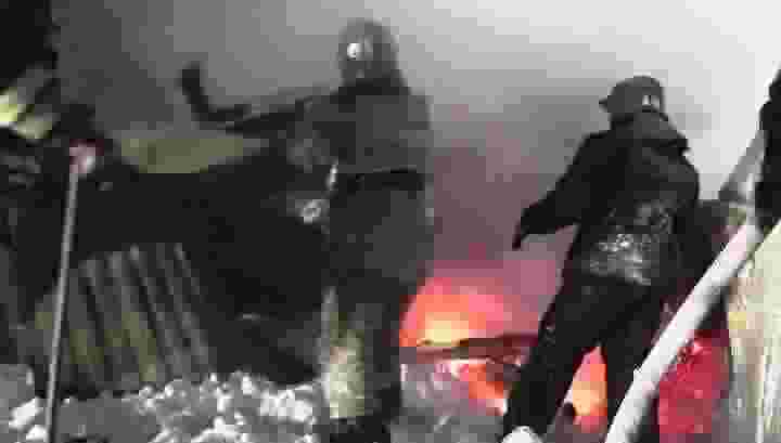 Крупный пожар в Кургане: сгорел склад автозапчастей