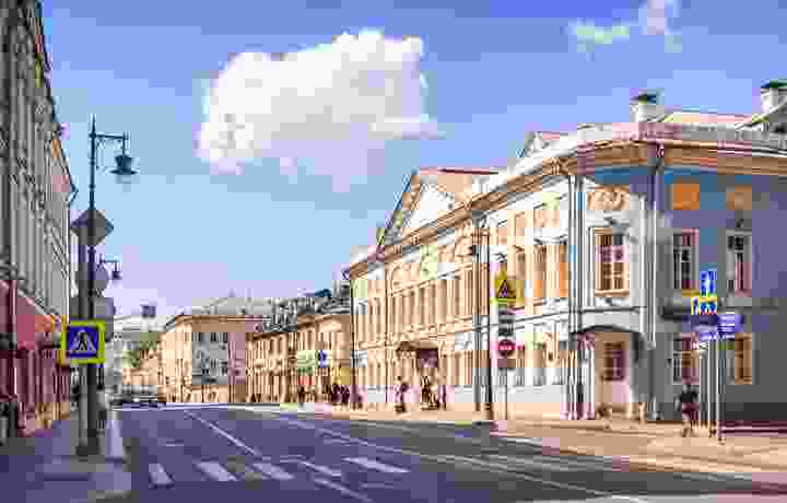 Аренда здания-памятника, используемого для коммерческих целей, не дает право на льготную ставку аренды земли
