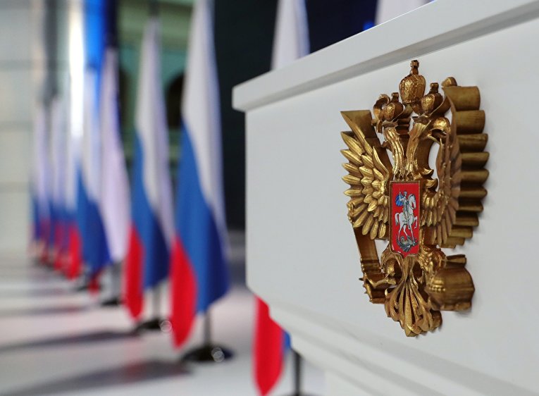 Закон о корректном использовании Герба России одобрен Совфедом